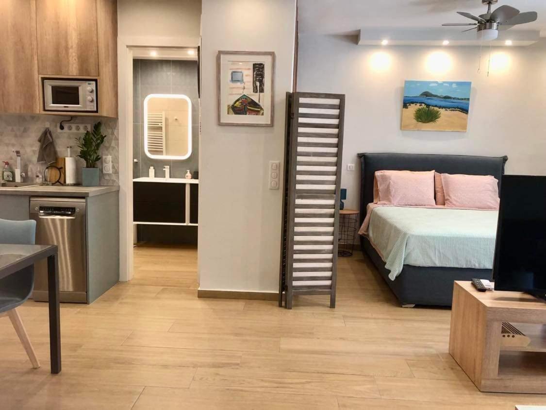 Tony'S Suite With Parking アテネ エクステリア 写真
